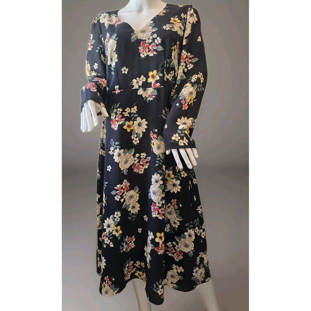 Vince Camuto Women's Black Floral Maxi Dress‎ Size M Sleeveless Lined Polyester